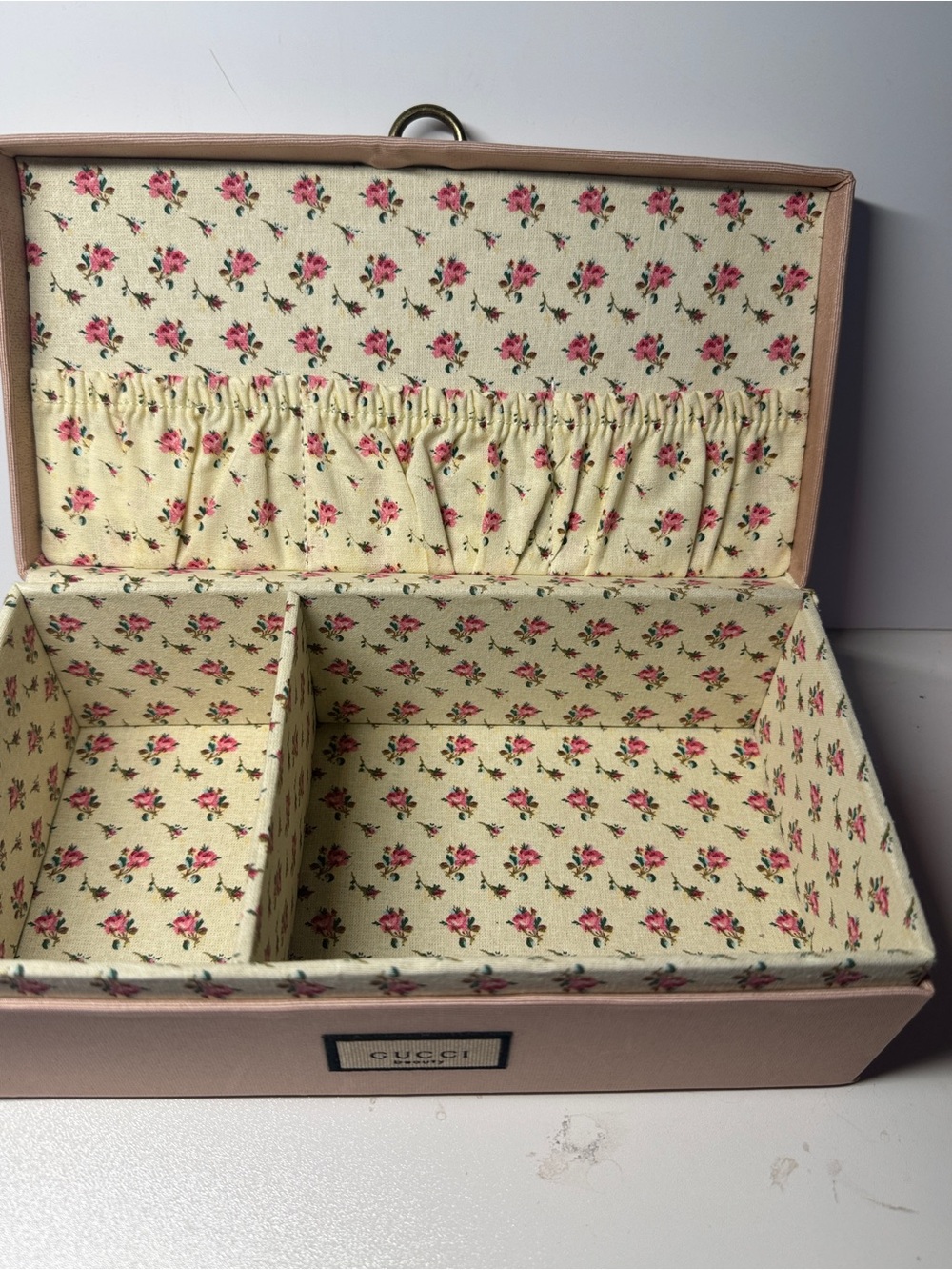 Accessories Box - Gucci perfume jewelry makeup or trinket box. - Picture 9 of 9
